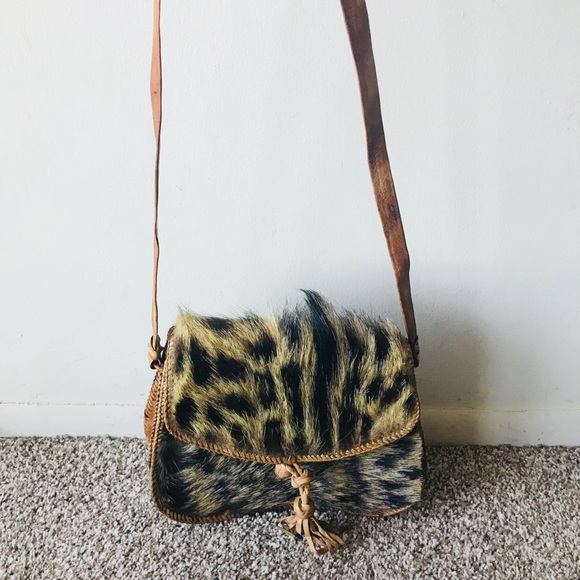 Made Hand Crossbody Bag - Picture 2 of 8